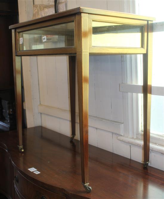 Late Victorian specimen table